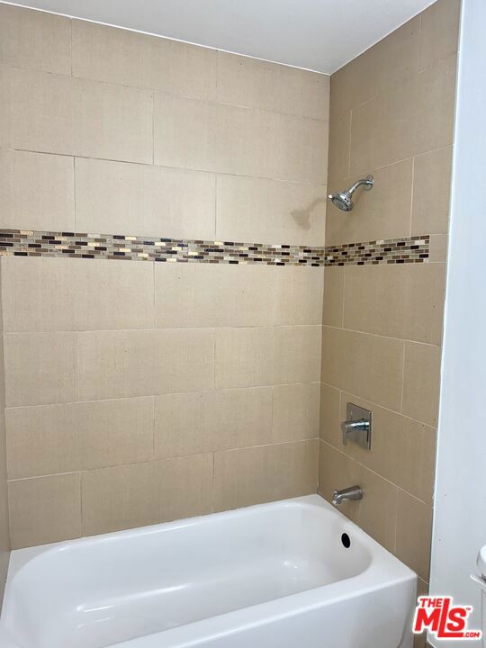 4115 W Century Boulevard, Inglewood CA: https://media.crmls.org/mediaz/e700352b-3be3-436d-882d-5ff6582a2844.jpg