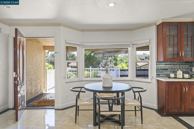 3698 De Rosa Ct, Concord CA: https://media.crmls.org/mediaz/e700aa13-7f84-4825-8c84-383e8c818922.jpg