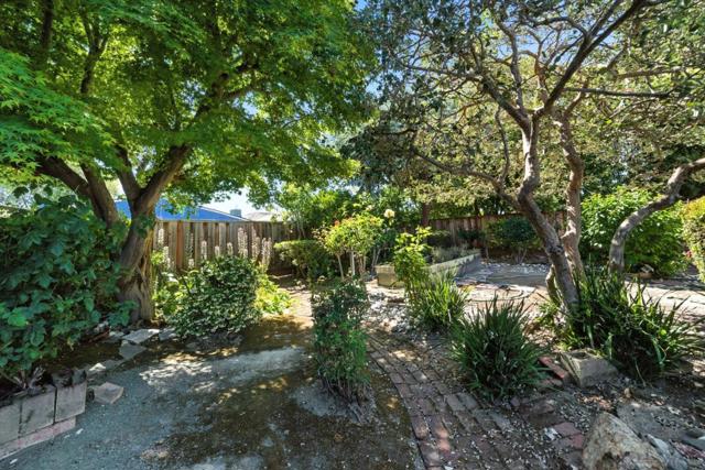 3920 Oneill Drive, San Mateo CA: https://media.crmls.org/mediaz/e7020515-f19a-404e-95c6-c5f417a6c67e.jpg
