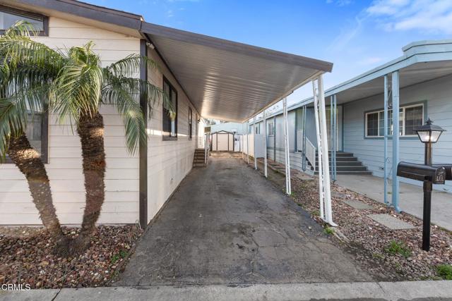 106 Arrowhead Circle, Oxnard CA: https://media.crmls.org/mediaz/e7044fc0-ca46-4072-8610-b6750830835d.jpg