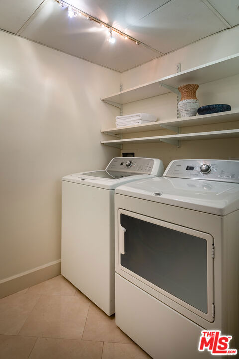 2 Bed Home for Sale in Santa Monica, California