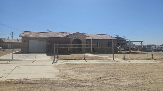 1952 Bartle Place, Thermal CA: https://media.crmls.org/mediaz/e7068e26-f9b9-4434-bbf5-584a91c9cc7a.jpg