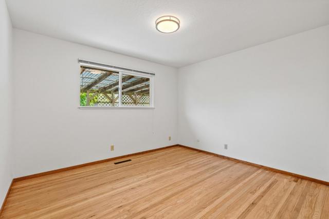 150 Sir Francis Court, Capitola CA: https://media.crmls.org/mediaz/e70808c1-3598-4b3f-9b7c-994ef3ddeba5.jpg