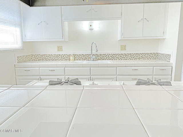 2306 Madrone Street, Simi Valley CA: https://media.crmls.org/mediaz/e70892d0-9e8d-4967-9ace-17be5b88ece1.jpg