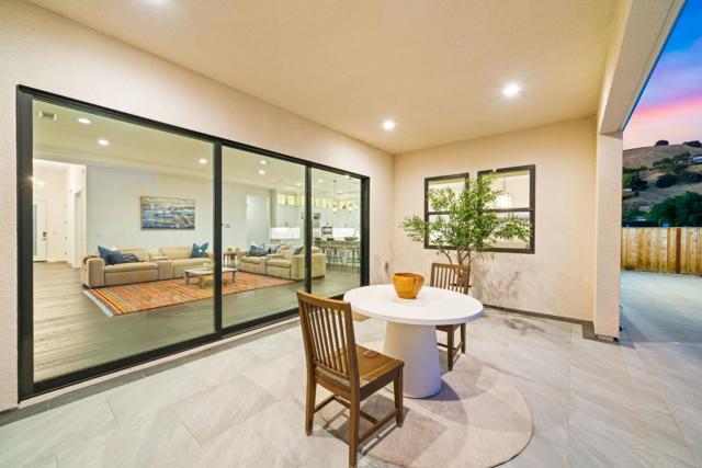18312 Corte Simon, Morgan Hill CA: https://media.crmls.org/mediaz/e708a0ab-3b2a-4e92-a22f-d19ea5f159f1.jpg