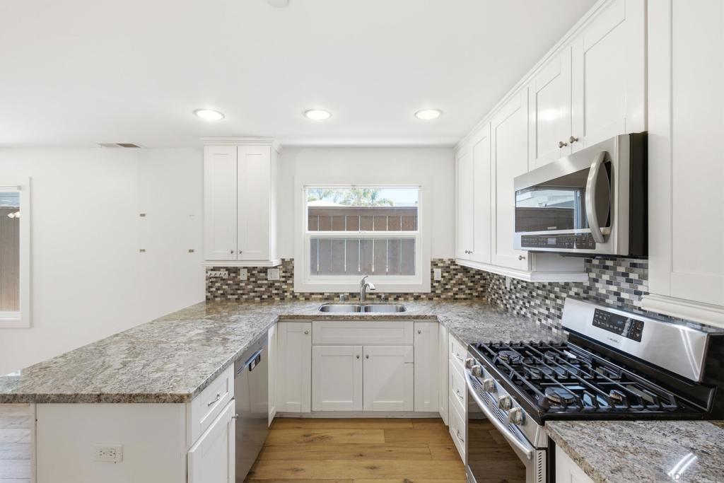 1323 Felspar Street - photo 11