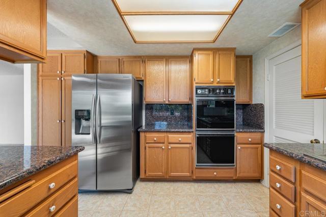 Detail Gallery Image 15 of 37 For 3711 Overpark Rd, San Diego,  CA 92130 - 4 Beds | 2/1 Baths