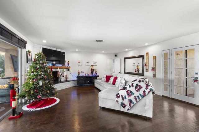 Image 8 of 28 For 3909 Alta Loma Drive