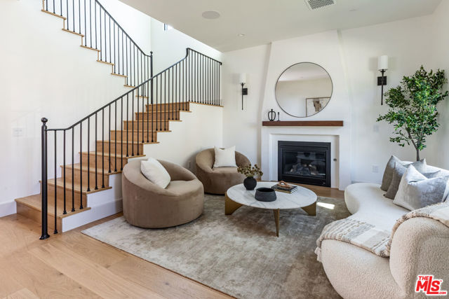 3745 May Street, Los Angeles CA: https://media.crmls.org/mediaz/e709e8ec-9773-4232-a60d-3051faa5ff62.jpg