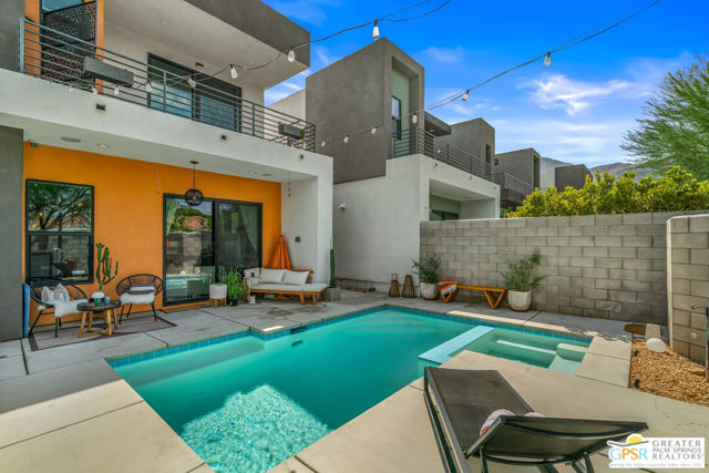 482 Paragon Loop, Palm Springs CA: https://media.crmls.org/mediaz/e70a04f4-1524-449a-89d1-599ee3fd851e.jpg