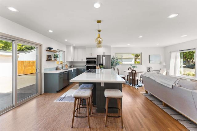 1154 Sapphire Street, San Diego CA: https://media.crmls.org/mediaz/e70a0947-7e64-4b82-b0ec-9401c485d89b.jpg