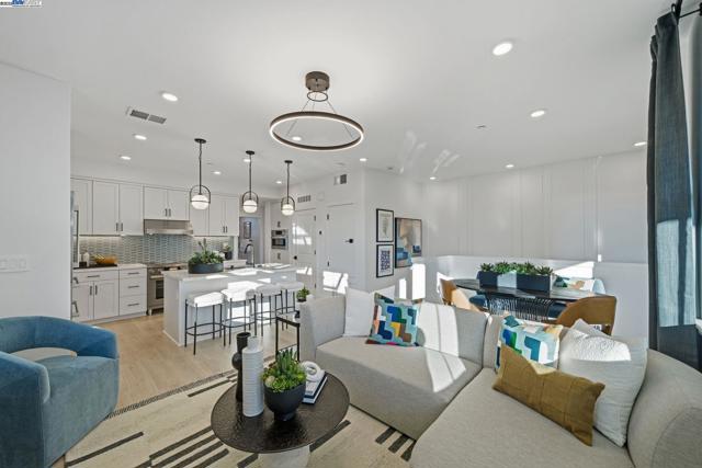 4898 Las Positas Road, Livermore CA: https://media.crmls.org/mediaz/e70ae43c-6a26-49aa-a9e9-885c7c27e771.jpg