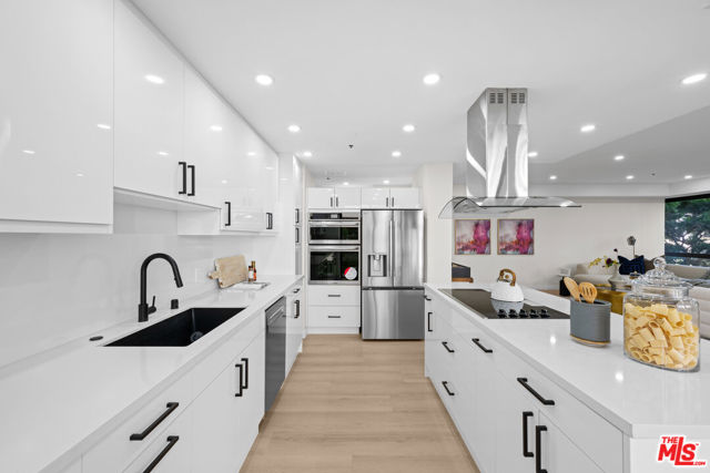 10750 Wilshire Boulevard, Los Angeles CA: https://media.crmls.org/mediaz/e70b8ff8-5350-42cc-b75e-edc8edef32c7.jpg