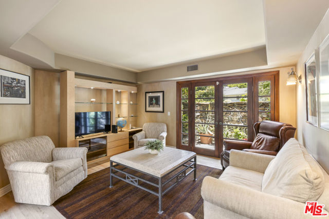 3265 Mandeville Canyon Road, Los Angeles CA: https://media.crmls.org/mediaz/e70beb62-f5ba-47f8-869d-3af35f009c0d.jpg