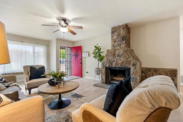 13340 Miguel Garden Way, Poway CA: https://media.crmls.org/mediaz/e70c9c05-3f87-47e4-a392-5695ab4bf665.jpg