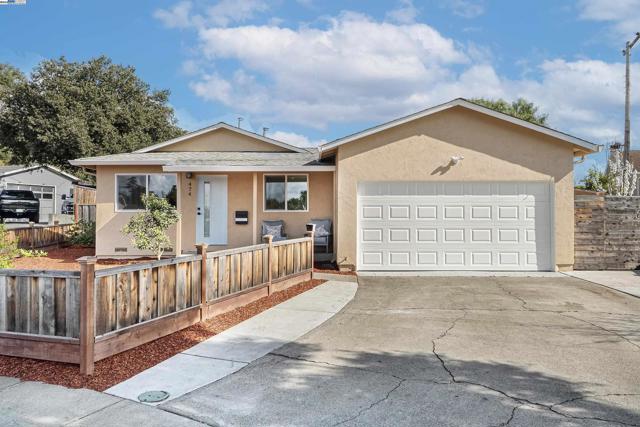474 Oliver St, Milpitas CA: https://media.crmls.org/mediaz/e70c9d5f-7c41-4b9f-976b-a6468964d277.jpg
