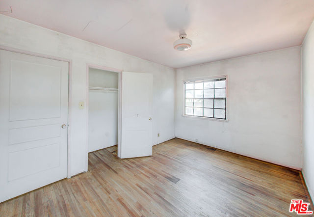 253 W El Sur Street, Monrovia CA: https://media.crmls.org/mediaz/e70dc86b-4c93-4618-b010-f685cc31759a.jpg
