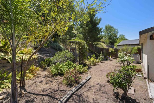 5273 Lewison Pl, San Diego CA: https://media.crmls.org/mediaz/e70e4010-51b0-4780-b4f0-ec413b2d7aff.jpg