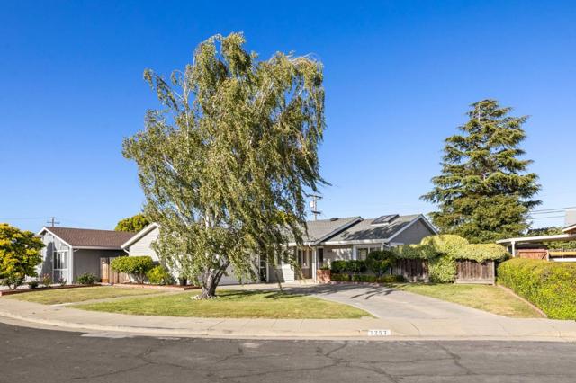 3257 Llano Street, San Mateo CA: https://media.crmls.org/mediaz/e70ed0f4-8db1-4dac-a225-fa213d40fa1d.jpg