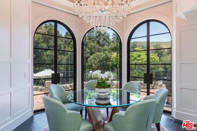 5076 Island Forest Place, Westlake Village CA: https://media.crmls.org/mediaz/e70ef3fb-ffcc-49b8-965e-d904bc4b54b2.jpg