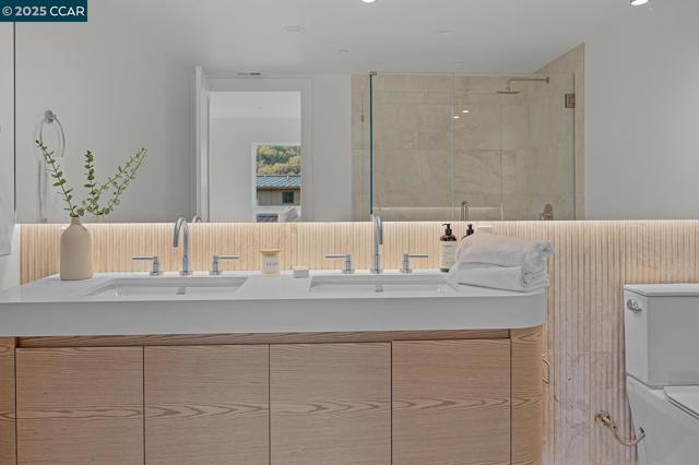3742 Mt. Diablo Blvd, Lafayette CA: https://media.crmls.org/mediaz/e70efb0f-0f79-459b-98c2-046c422dbcad.jpg