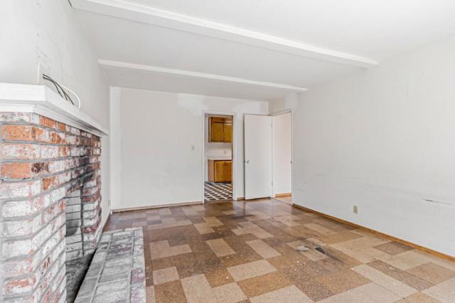 945 San Ramon Court, Mountain View CA: https://media.crmls.org/mediaz/e70f7dc9-3188-42b4-83e0-96e985264e5f.jpg