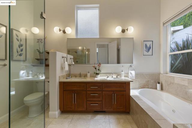 205 Sheridan RD, Oakland CA: https://media.crmls.org/mediaz/e70f9ff2-a8ae-4cb9-933b-8eb49a4f4b5b.jpg