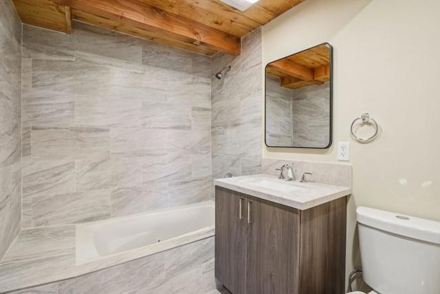 54091 Northridge, Idyllwild CA: https://media.crmls.org/mediaz/e70fb0b8-a422-419d-8e28-221ed3b8c8d9.jpg