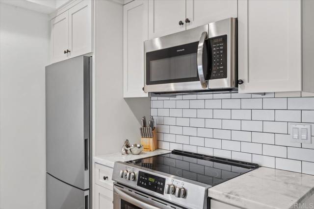 Detail Gallery Image 11 of 26 For 2715 Camino Del Mar, Del Mar,  CA 92014 - 2 Beds | 2 Baths