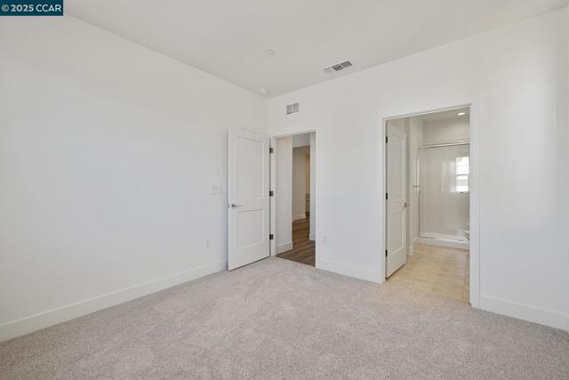 8121 Vessel Way, Sacramento CA: https://media.crmls.org/mediaz/e710655d-b2c7-49ed-af3f-2f7c3df5c95c.jpg