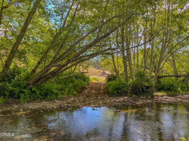 42000 Mountain View Road, Manchester CA: https://media.crmls.org/mediaz/e710f9e4-0bef-4c69-81d7-e63191f42ab7.jpg