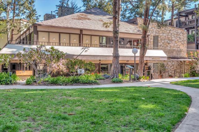 8650 Gulana Avenue, Playa del Rey CA: https://media.crmls.org/mediaz/e711fa81-1ae4-4b98-b6b3-a415d0abec6f.jpg