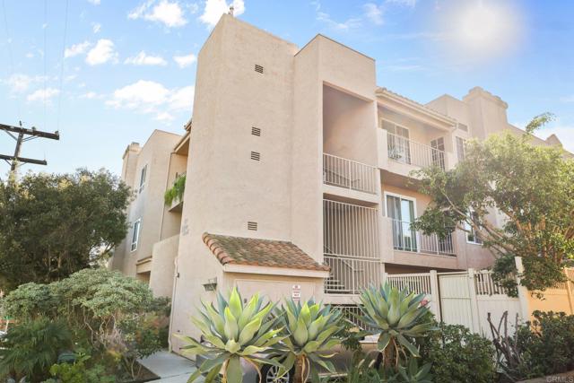 Detail Gallery Image 36 of 38 For 521 Arbor Dr #105,  San Diego,  CA 92103 - 2 Beds | 2/1 Baths