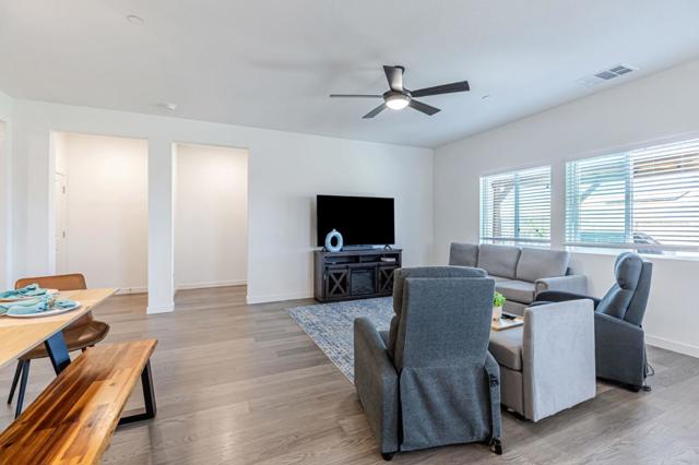 4840 Ambrosia Court, Roseville CA: https://media.crmls.org/mediaz/e713653a-1fca-48b9-9df1-08ede4816cb7.jpg
