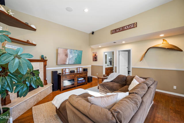 Detail Gallery Image 12 of 48 For 121 Moorpark Ave, Oxnard,  CA 93035 - 3 Beds | 2/1 Baths