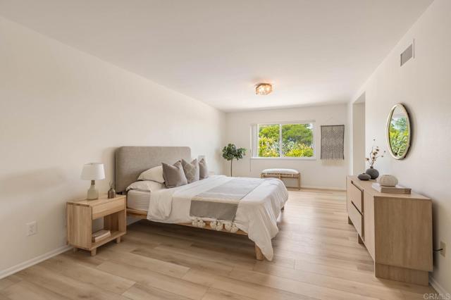 Detail Gallery Image 17 of 34 For 2476 Pinewood St, Del Mar,  CA 92014 - 3 Beds | 2 Baths