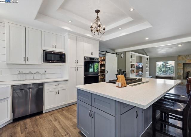 Image 15 of 60 For 8191 Highland Rd