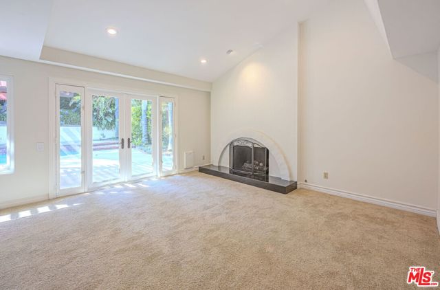 3926 Corte Cancion, Thousand Oaks CA: https://media.crmls.org/mediaz/e71440a5-62c0-4c5a-85fe-a313a145f53b.jpg