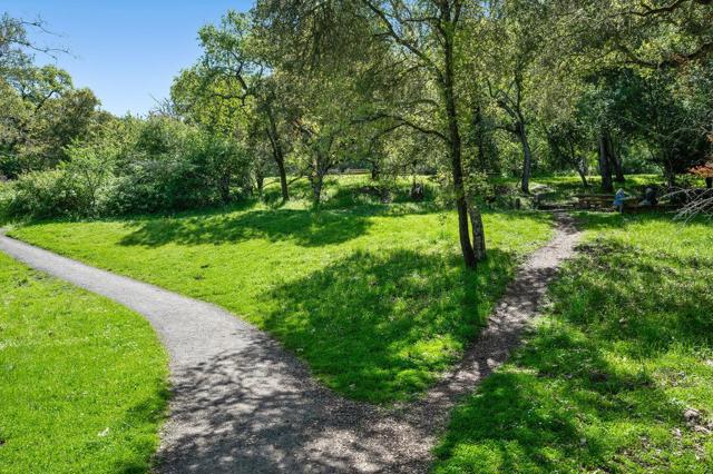 2085 Edgewood Road, Redwood City CA: https://media.crmls.org/mediaz/e714852e-536a-4841-b53b-e7571412ca5a.jpg