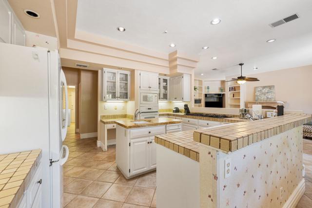 72056 Palm Haven Drive, Rancho Mirage CA: https://media.crmls.org/mediaz/e7151d46-fa4c-4027-b2eb-f78921ac54ad.jpg