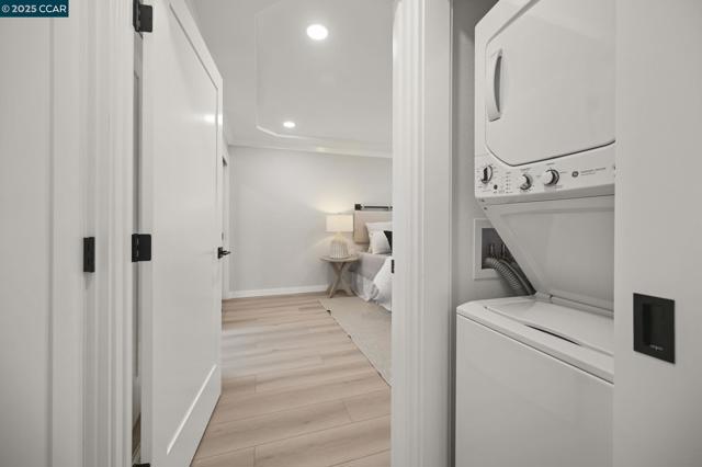 3209 Golden Rain Rd, Walnut Creek CA: https://media.crmls.org/mediaz/e71534c0-b342-4036-9bb5-b44f3cbcb668.jpg