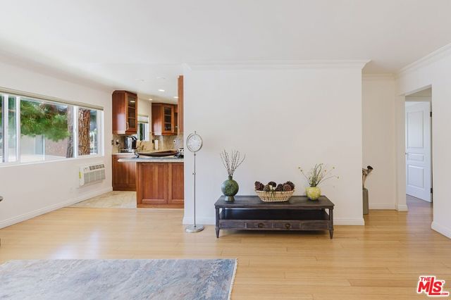 1154 S Barrington Avenue, Los Angeles CA: https://media.crmls.org/mediaz/e715545c-eeb9-4001-ad8f-c0917ff018a4.jpg