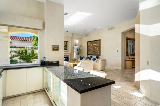 443 Tomahawk Drive, Palm Desert CA: https://media.crmls.org/mediaz/e716537c-74fd-40dd-ab37-30637c154d1d.jpg