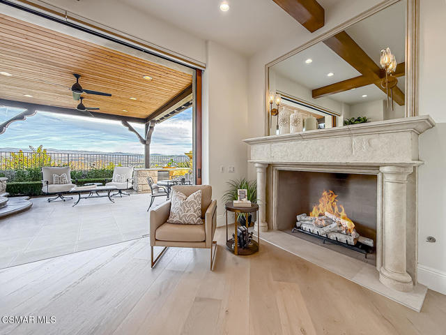 25877 Shady Oak Lane, Valencia CA: https://media.crmls.org/mediaz/e717d388-209f-4688-b0de-8edeb7b56029.jpg