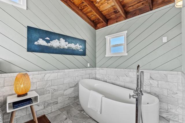 22956 E Cliff Drive, Santa Cruz CA: https://media.crmls.org/mediaz/e717e91e-7a0f-4196-9551-f5851dca71a3.jpg