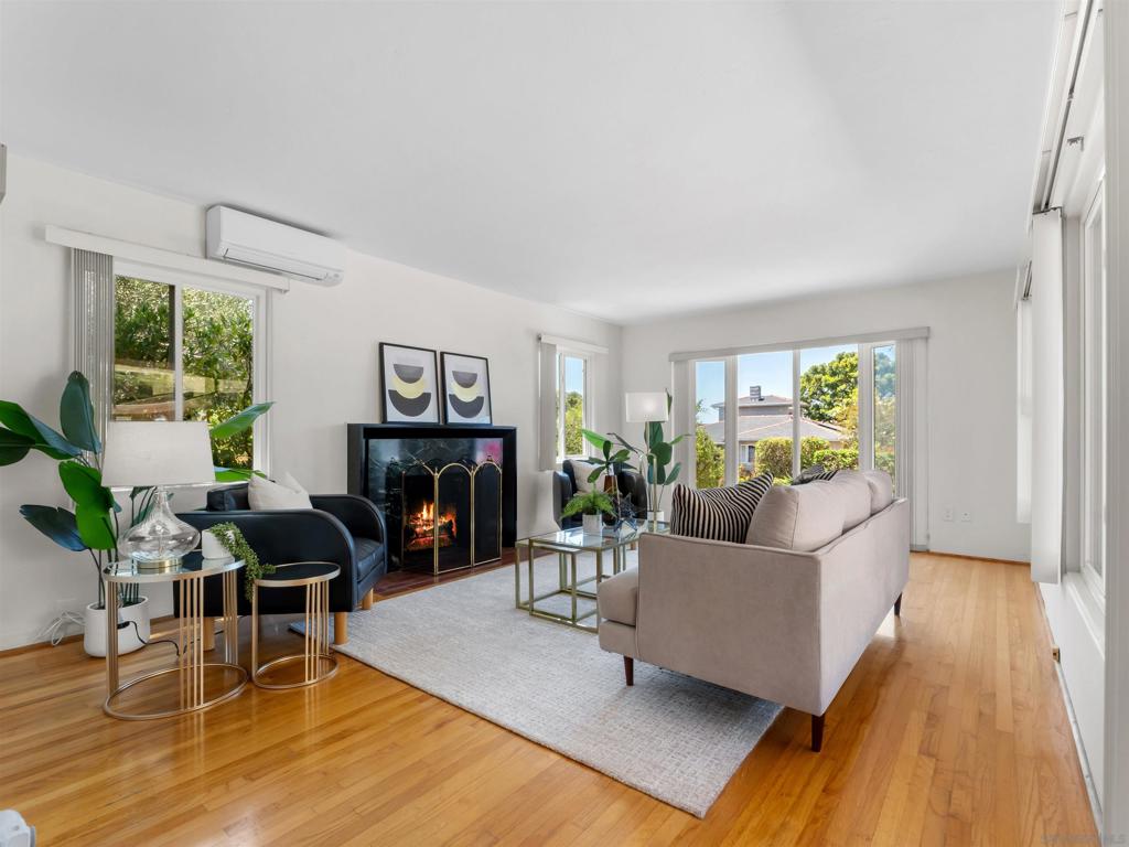 2136 Guy Street - photo 8