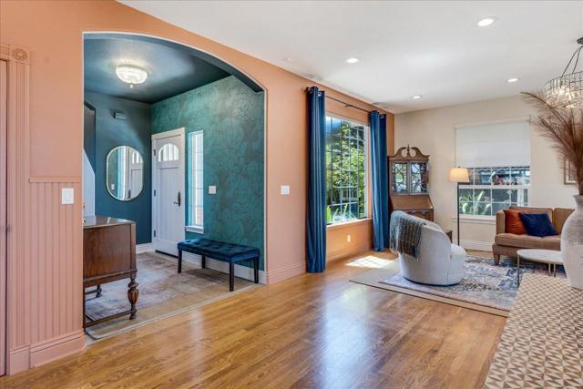 410 Monterey, Capitola CA: https://media.crmls.org/mediaz/e7188162-b8d2-438f-9403-9807f1005130.jpg