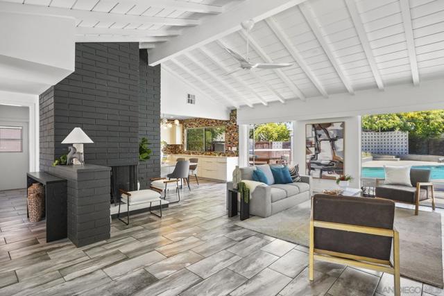4877 Lorraine Dr, San Diego CA: https://media.crmls.org/mediaz/e7190db5-8911-4d9d-8b38-e02cda48e81b.jpg