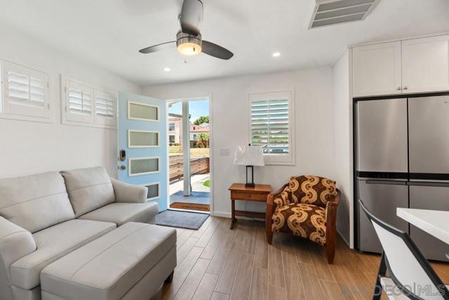 2057 Felspar St, San Diego CA: https://media.crmls.org/mediaz/e7194d17-be3b-4180-9541-9db326566d47.jpg