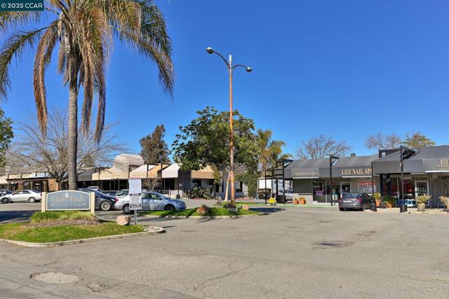 1933 Oak Park Blvd, Pleasant Hill CA: https://media.crmls.org/mediaz/e719b540-74e0-4fa3-93c8-fed448e2ed5f.jpg
